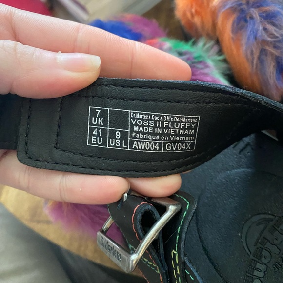 NWOT Doc Martens Voss II Fluffy Faux Fur Strap Sandals - Picture 7 of 8